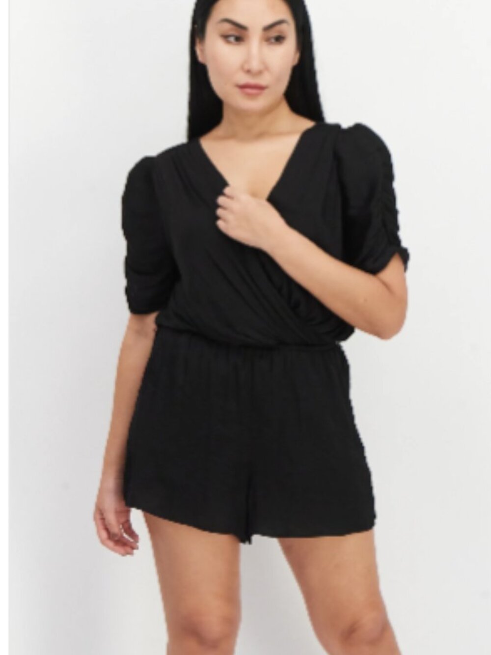 NWT Aqua Short Sleeve Ruched Shorts Playsuit/Romper, Black - Size Large